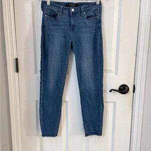 Universal Thread Ankle Jeans in Classic Blue